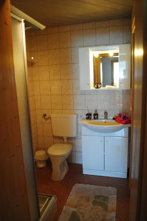 Haus Buebl Apartment Presseggersee Bilik gambar